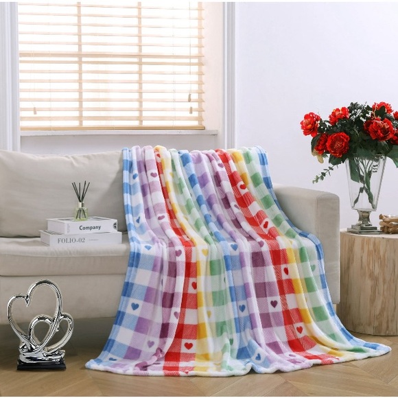 Bundle 2 NWT Valentines Day plush throws - Picture 2 of 11